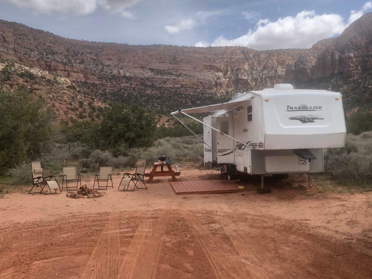 Отель Camp Valhalla At Zion Colorado City Экстерьер фото